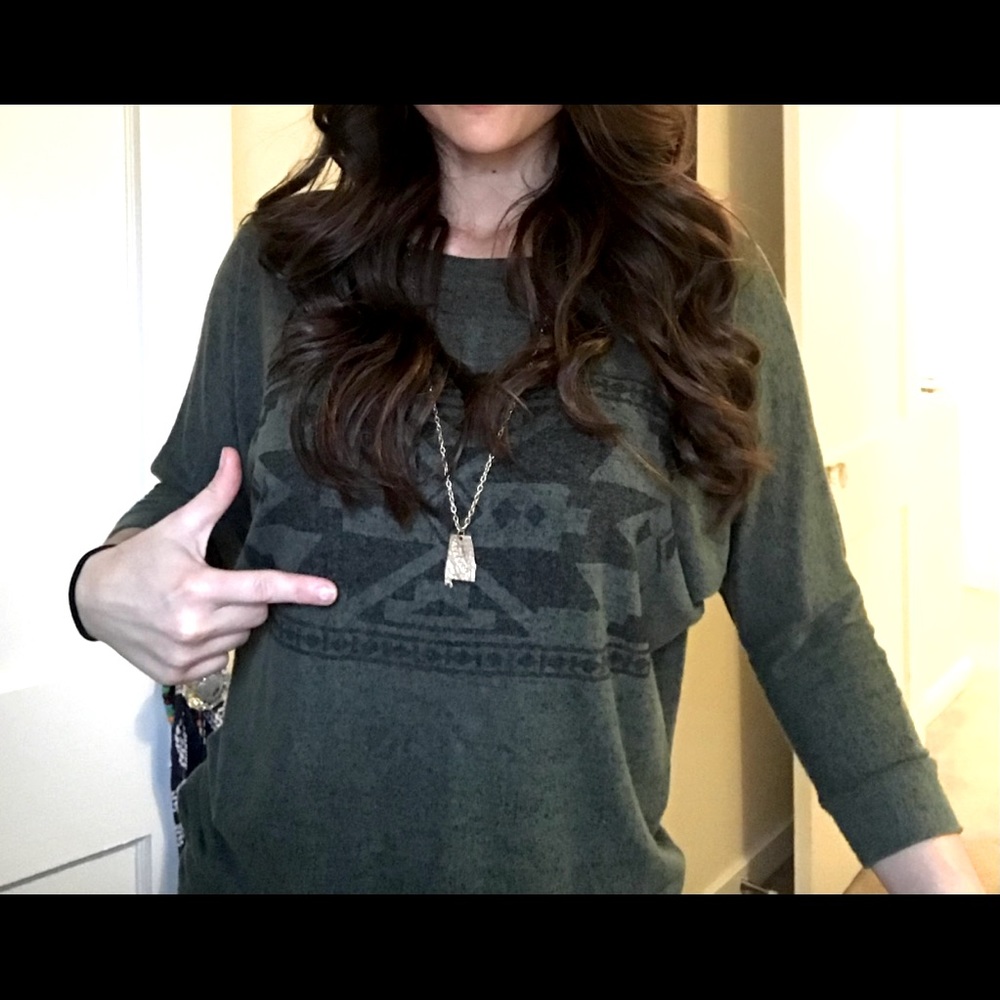 Sweatshirt